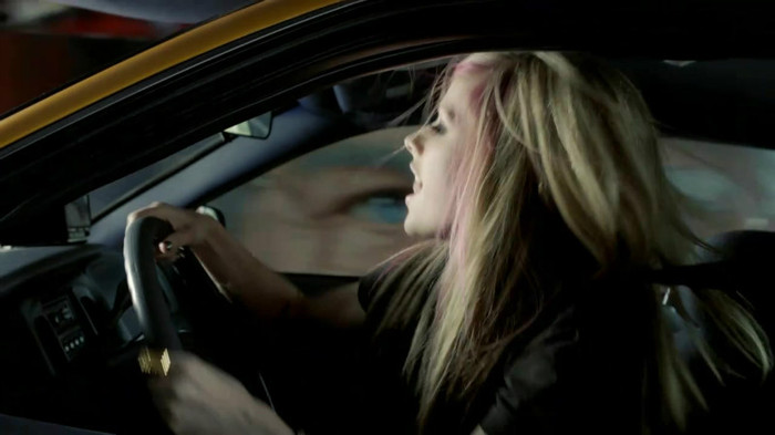 Avril Lavigne - What The Hell_youtube_original 0756