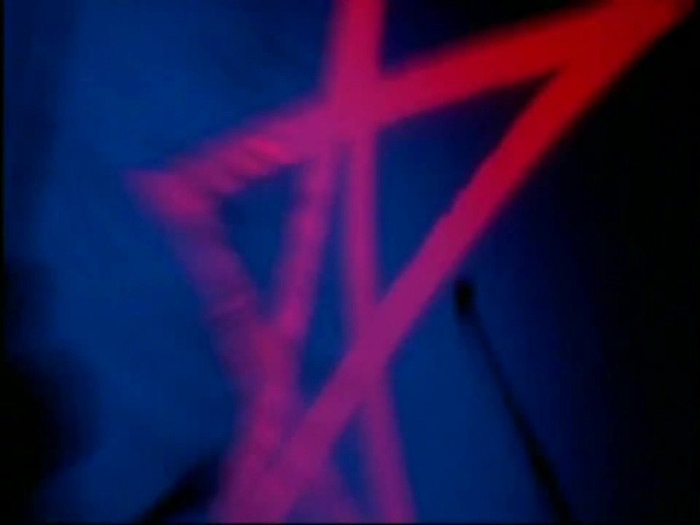 Bonez Tour Documentary [HD] Part2 - Avril Lavigne 0622 - Avril - Lavigne - 2008 - Bonez - Tour - Documentary - oo2