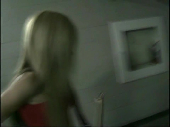 Bonez Tour Documentary [HD] Part2 - Avril Lavigne 0143