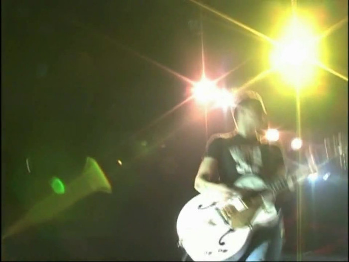 Bonez Tour Documentary [HD] Part2 - Avril Lavigne 2101