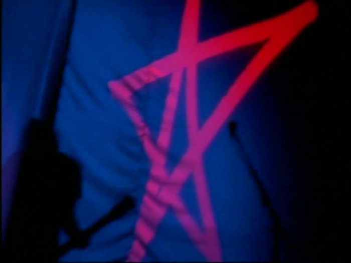 Bonez Tour Documentary [HD] Part2 - Avril Lavigne 0625 - Avril - Lavigne - 2008 - Bonez - Tour - Documentary - oo2