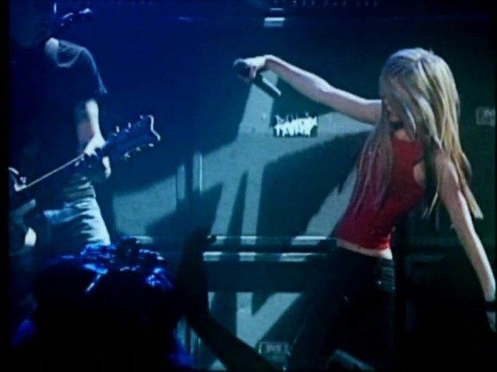Bonez Tour Documentary [HD] Part2 - Avril Lavigne 2571 - Avril - Lavigne - 2008 - Bonez - Tour - Documentary - oo6