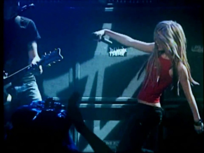 Bonez Tour Documentary [HD] Part2 - Avril Lavigne 2573