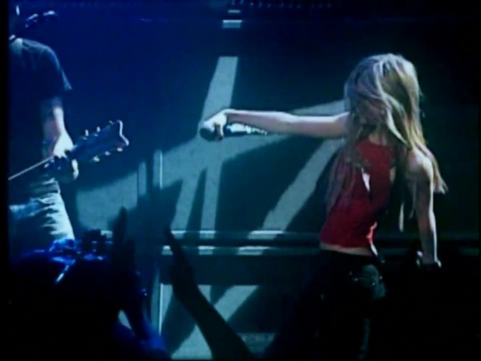 Bonez Tour Documentary [HD] Part2 - Avril Lavigne 2575