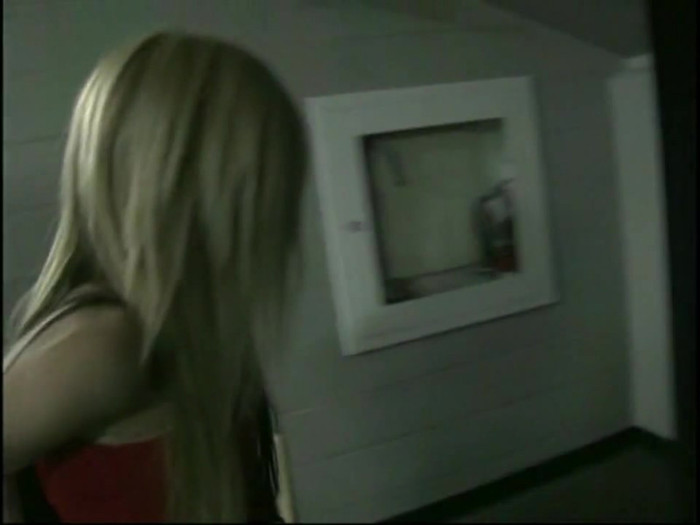 Bonez Tour Documentary [HD] Part2 - Avril Lavigne 0151