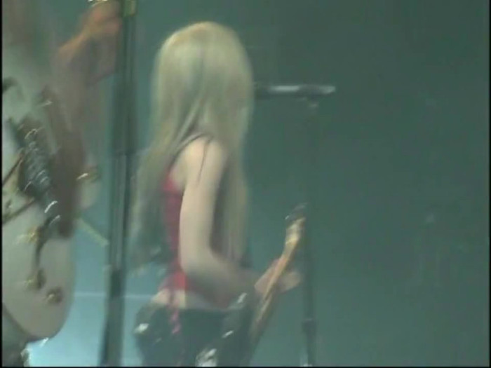 Bonez Tour Documentary [HD] Part2 - Avril Lavigne 1111 - Avril - Lavigne - 2008 - Bonez - Tour - Documentary - oo3