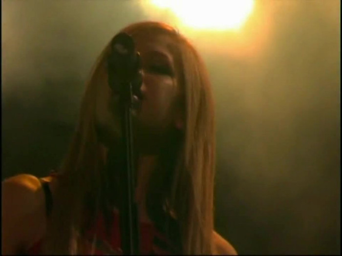 Bonez Tour Documentary [HD] Part2 - Avril Lavigne 2115 - Avril - Lavigne - 2008 - Bonez - Tour - Documentary - oo5