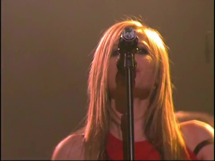 Bonez Tour Documentary [HD] Part2 - Avril Lavigne 2587