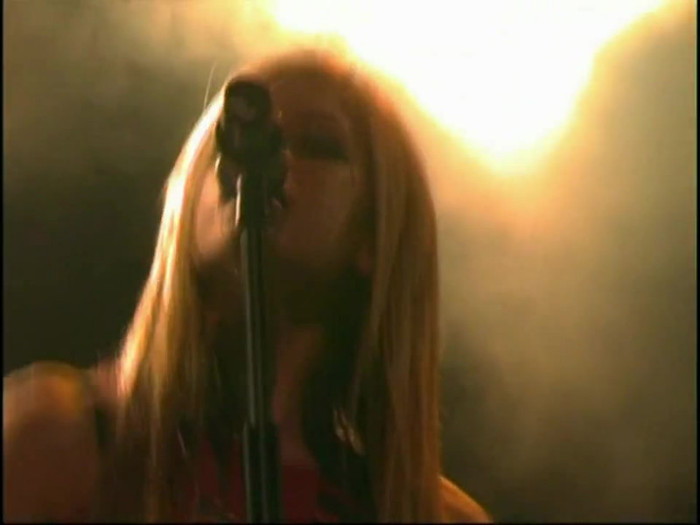 Bonez Tour Documentary [HD] Part2 - Avril Lavigne 2117 - Avril - Lavigne - 2008 - Bonez - Tour - Documentary - oo5