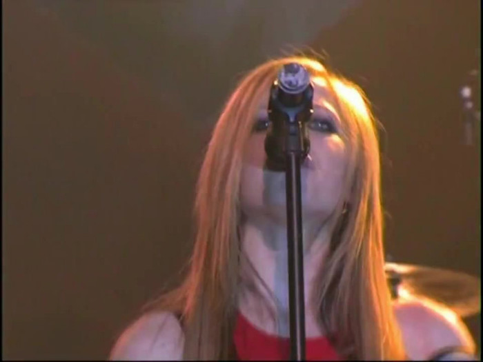 Bonez Tour Documentary [HD] Part2 - Avril Lavigne 2590