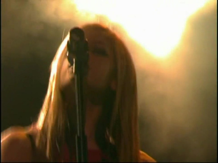 Bonez Tour Documentary [HD] Part2 - Avril Lavigne 2118 - Avril - Lavigne - 2008 - Bonez - Tour - Documentary - oo5