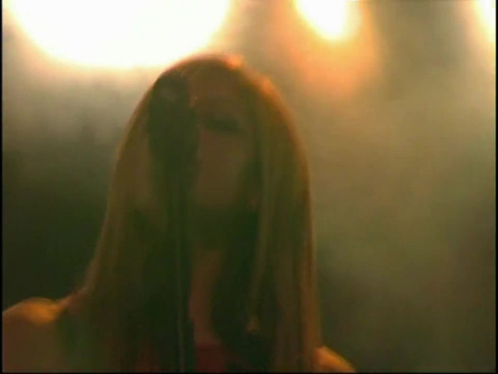 Bonez Tour Documentary [HD] Part2 - Avril Lavigne 2121 - Avril - Lavigne - 2008 - Bonez - Tour - Documentary - oo5