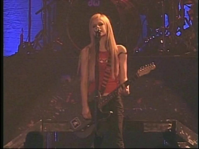 Bonez Tour Documentary [HD] Part2 - Avril Lavigne 1616 - Avril - Lavigne - 2008 - Bonez - Tour - Documentary - oo4
