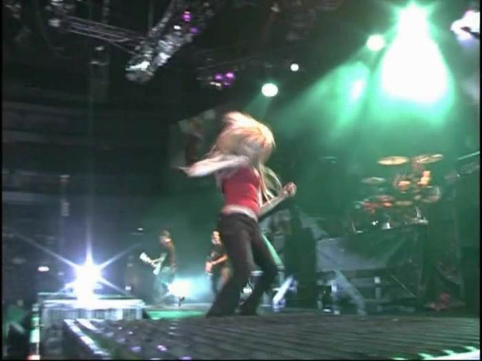 Bonez Tour Documentary [HD] Part2 - Avril Lavigne 1138 - Avril - Lavigne - 2008 - Bonez - Tour - Documentary - oo3
