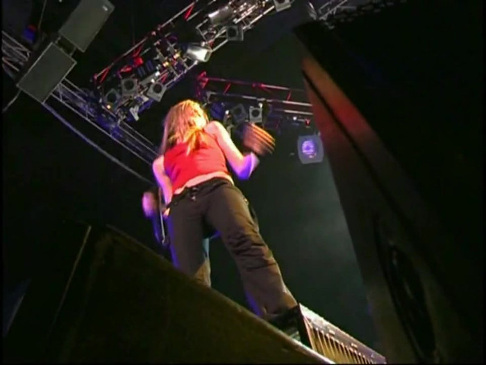 Bonez Tour Documentary [HD] Part2 - Avril Lavigne 2616 - Avril - Lavigne - 2008 - Bonez - Tour - Documentary - oo6