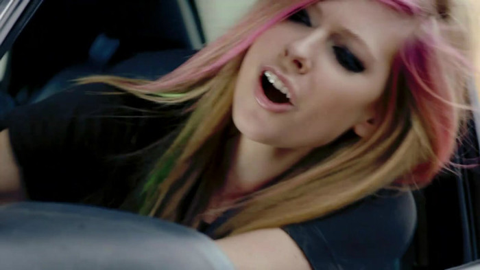 Avril Lavigne - What The Hell_youtube_original 0775