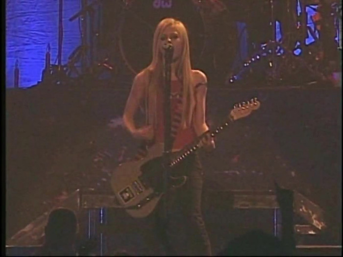 Bonez Tour Documentary [HD] Part2 - Avril Lavigne 1634 - Avril - Lavigne - 2008 - Bonez - Tour - Documentary - oo4