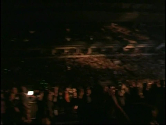 Bonez Tour Documentary [HD] Part2 - Avril Lavigne 0672