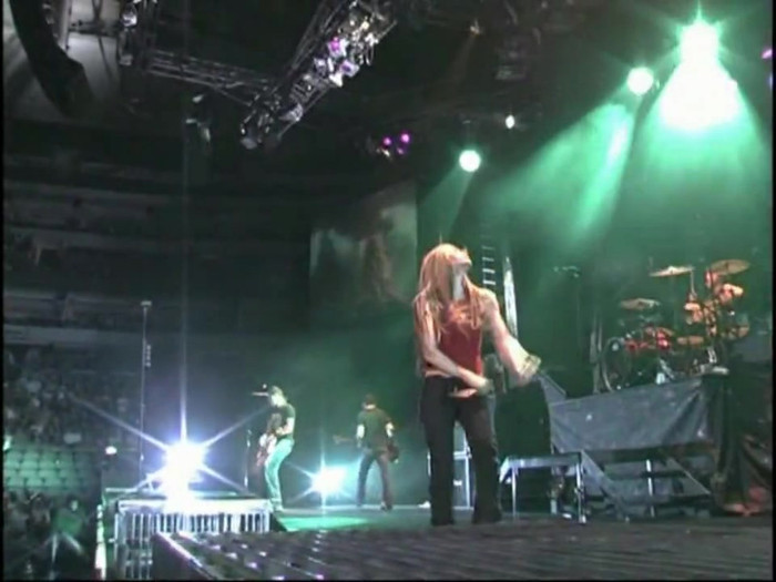 Bonez Tour Documentary [HD] Part2 - Avril Lavigne 1152