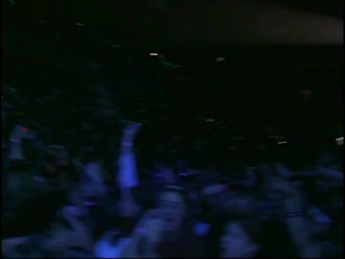Bonez Tour Documentary [HD] Part2 - Avril Lavigne 1153 - Avril - Lavigne - 2008 - Bonez - Tour - Documentary - oo3