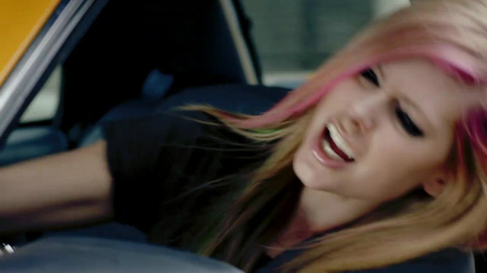 Avril Lavigne - What The Hell_youtube_original 0778
