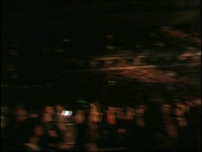 Bonez Tour Documentary [HD] Part2 - Avril Lavigne 0680 - Avril - Lavigne - 2008 - Bonez - Tour - Documentary - oo2