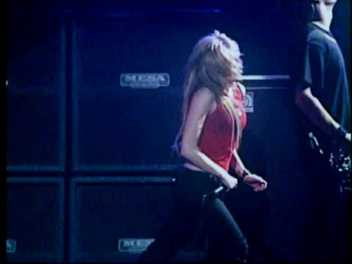 Bonez Tour Documentary [HD] Part2 - Avril Lavigne 2629 - Avril - Lavigne - 2008 - Bonez - Tour - Documentary - oo6