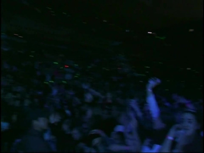 Bonez Tour Documentary [HD] Part2 - Avril Lavigne 1167 - Avril - Lavigne - 2008 - Bonez - Tour - Documentary - oo3