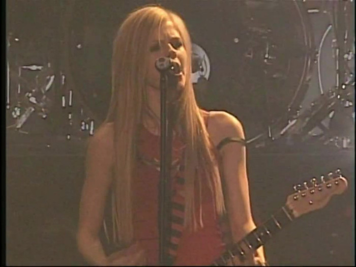 Bonez Tour Documentary [HD] Part2 - Avril Lavigne 2164 - Avril - Lavigne - 2008 - Bonez - Tour - Documentary - oo5