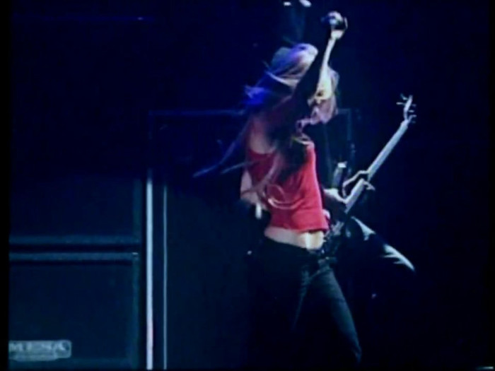 Bonez Tour Documentary [HD] Part2 - Avril Lavigne 2641 - Avril - Lavigne - 2008 - Bonez - Tour - Documentary - oo6