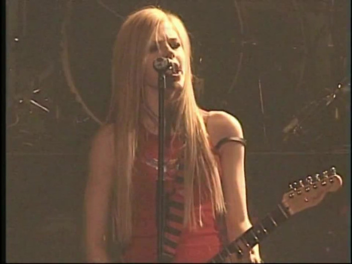 Bonez Tour Documentary [HD] Part2 - Avril Lavigne 2165 - Avril - Lavigne - 2008 - Bonez - Tour - Documentary - oo5