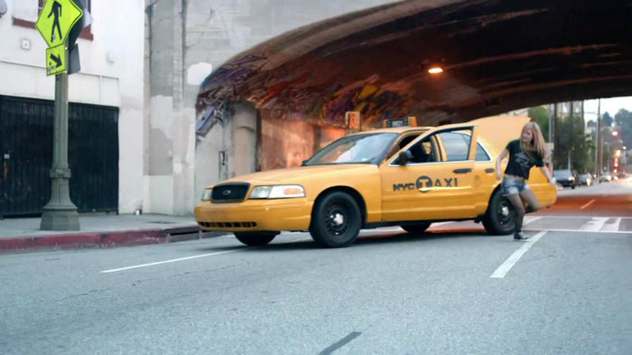 Avril Lavigne - What The Hell_youtube_original 1044