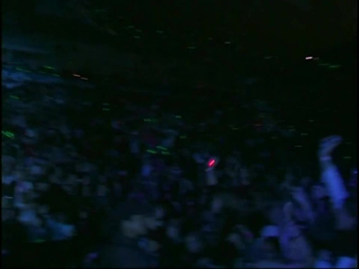 Bonez Tour Documentary [HD] Part2 - Avril Lavigne 1174 - Avril - Lavigne - 2008 - Bonez - Tour - Documentary - oo3