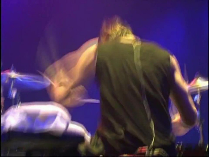 Bonez Tour Documentary [HD] Part2 - Avril Lavigne 2167 - Avril - Lavigne - 2008 - Bonez - Tour - Documentary - oo5