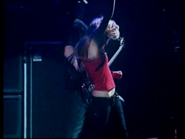 Bonez Tour Documentary [HD] Part2 - Avril Lavigne 2645 - Avril - Lavigne - 2008 - Bonez - Tour - Documentary - oo6