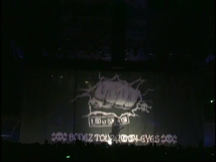 Bonez Tour Documentary [HD] Part2 - Avril Lavigne 0704 - Avril - Lavigne - 2008 - Bonez - Tour - Documentary - oo2