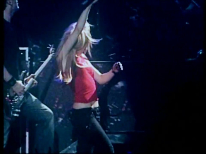Bonez Tour Documentary [HD] Part2 - Avril Lavigne 2654 - Avril - Lavigne - 2008 - Bonez - Tour - Documentary - oo6