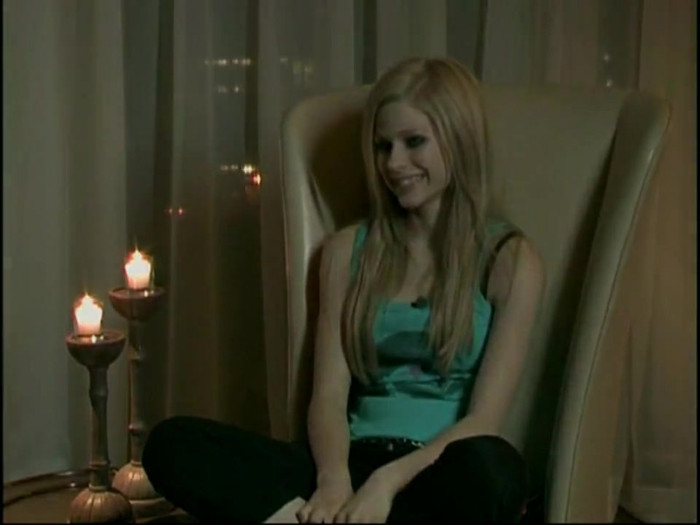 Bonez Tour Documentary [HD] Part2 - Avril Lavigne 0227