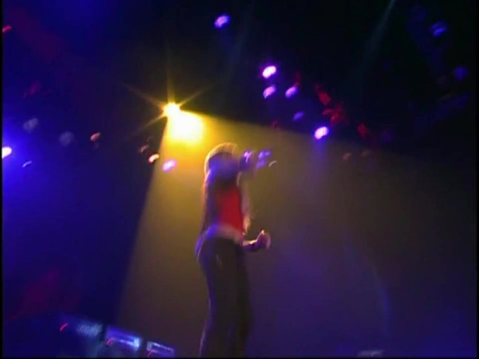 Bonez Tour Documentary [HD] Part2 - Avril Lavigne 2180 - Avril - Lavigne - 2008 - Bonez - Tour - Documentary - oo5