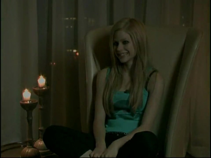 Bonez Tour Documentary [HD] Part2 - Avril Lavigne 0232
