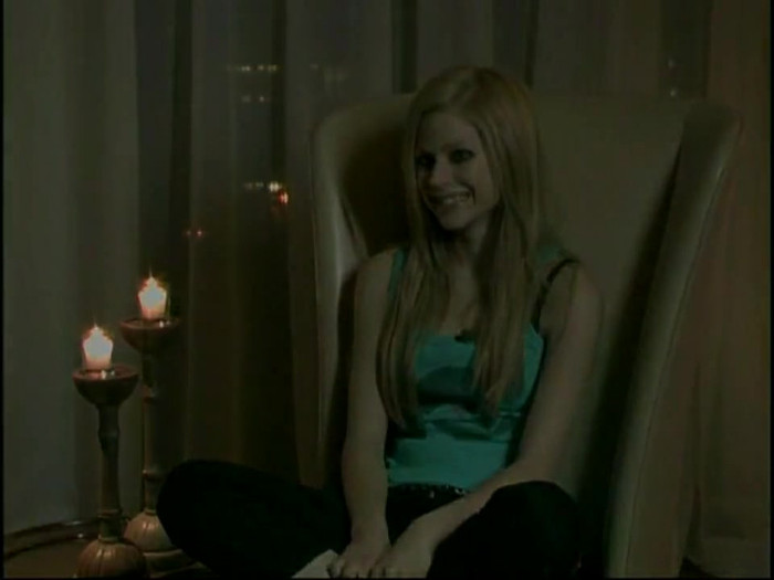Bonez Tour Documentary [HD] Part2 - Avril Lavigne 0233