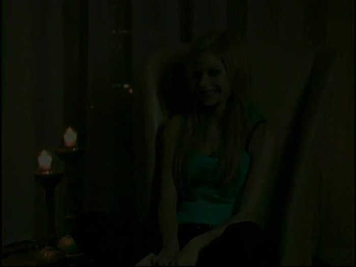 Bonez Tour Documentary [HD] Part2 - Avril Lavigne 0240