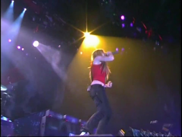 Bonez Tour Documentary [HD] Part2 - Avril Lavigne 2189