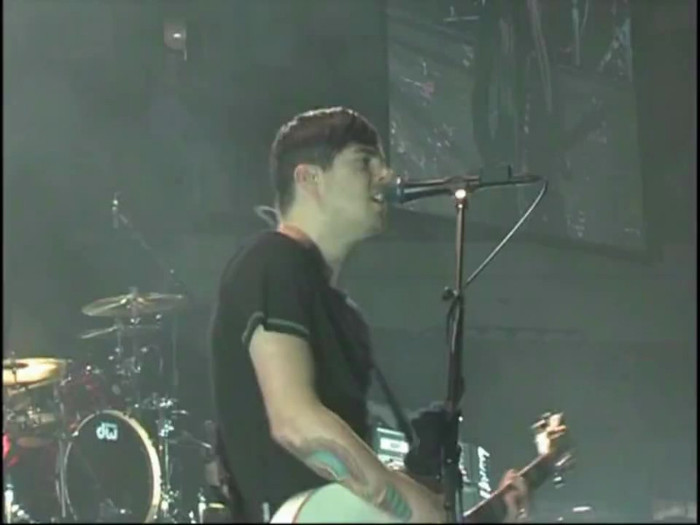 Bonez Tour Documentary [HD] Part2 - Avril Lavigne 1202 - Avril - Lavigne - 2008 - Bonez - Tour - Documentary - oo3