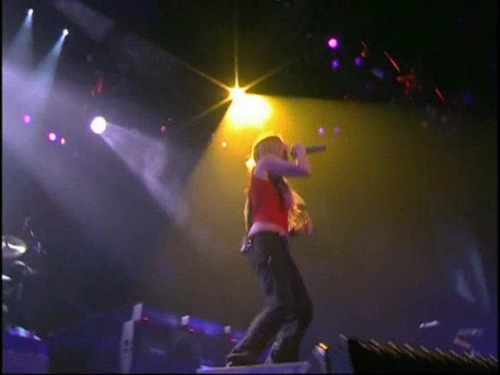 Bonez Tour Documentary [HD] Part2 - Avril Lavigne 2191