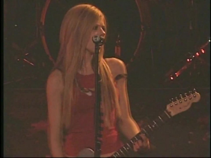 Bonez Tour Documentary [HD] Part2 - Avril Lavigne 2195