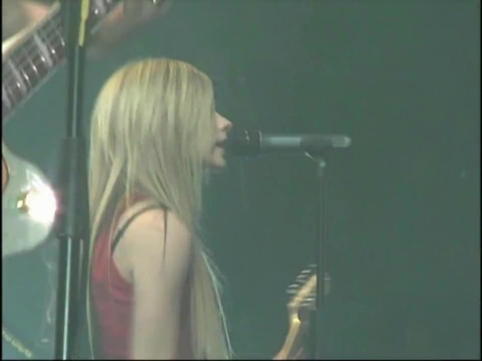 Bonez Tour Documentary [HD] Part2 - Avril Lavigne 1206 - Avril - Lavigne - 2008 - Bonez - Tour - Documentary - oo3