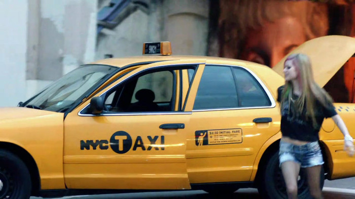 Avril Lavigne - What The Hell_youtube_original 1056