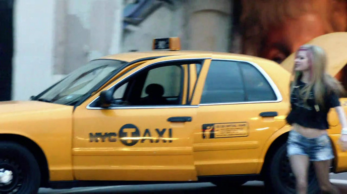 Avril Lavigne - What The Hell_youtube_original 1058