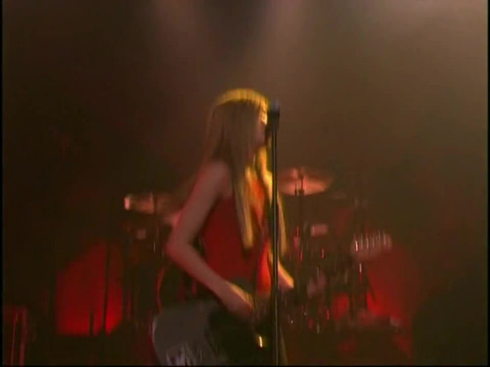 Bonez Tour Documentary [HD] Part2 - Avril Lavigne 2207